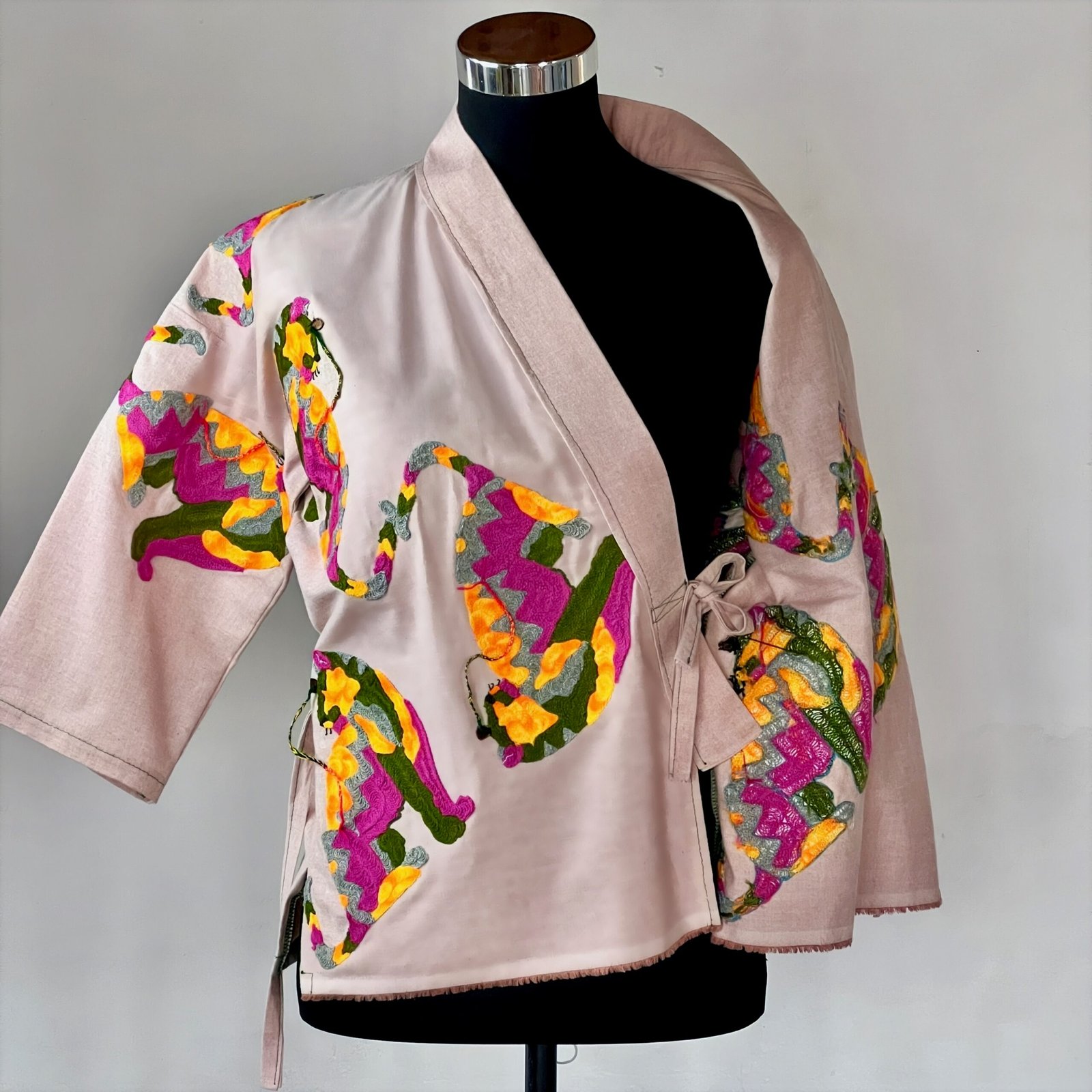 gilet jinbei tigresse 00 Gilet kimono japonais léger avec broderie tigre en point de chaîne, veste unisexe streetwear, marque buuboo